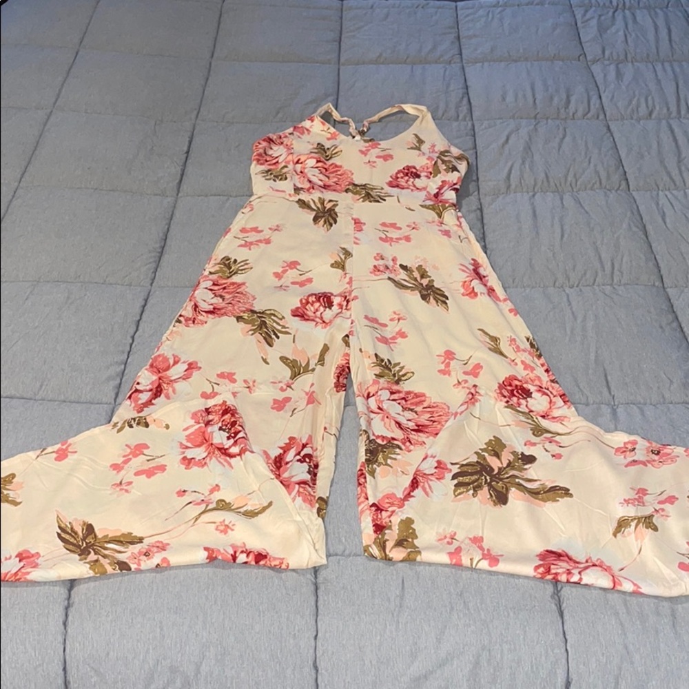 Sz M- Wide Legged Floral Easel Jumpsuit